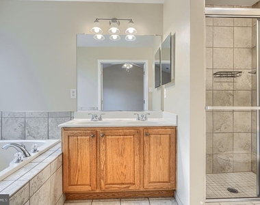 5407 Commerce Row - Photo Thumbnail 13