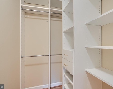 5407 Commerce Row - Photo Thumbnail 12