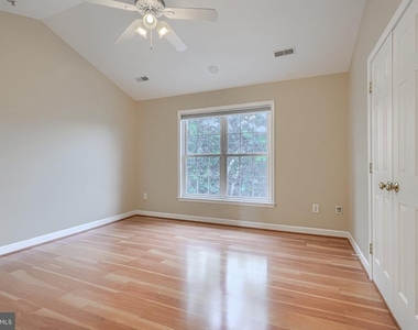 5407 Commerce Row - Photo Thumbnail 10