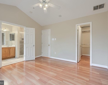 5407 Commerce Row - Photo Thumbnail 11