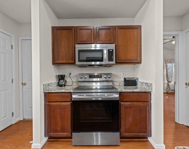 4109 Fawn Glen Drive - Photo Thumbnail 7