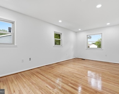 17004 Gohagen Road - Photo Thumbnail 12