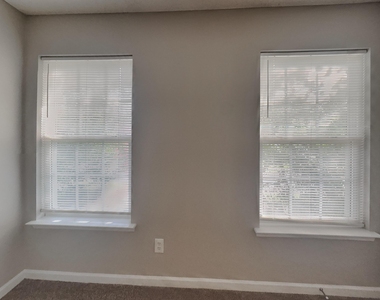 4812 Silverdene Street - Photo Thumbnail 11