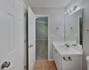 4812 Silverdene Street - Photo Thumbnail 7