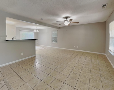 4812 Silverdene Street - Photo Thumbnail 2