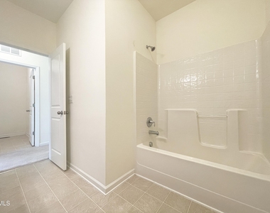606 Briarcliff Street - Photo Thumbnail 17