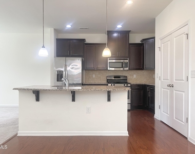 606 Briarcliff Street - Photo Thumbnail 6