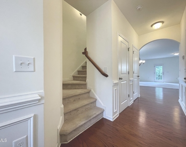 606 Briarcliff Street - Photo Thumbnail 1