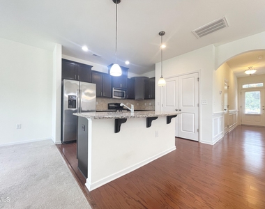 606 Briarcliff Street - Photo Thumbnail 5