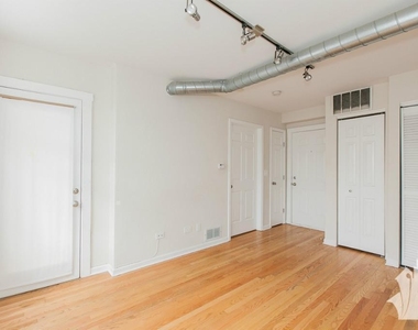 2520 W Leland Ave - Photo Thumbnail 6