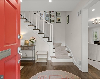 6709 Pemberton Street - Photo Thumbnail 3