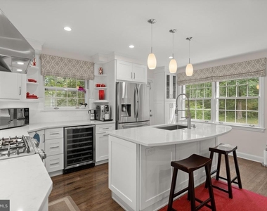 6709 Pemberton Street - Photo Thumbnail 12