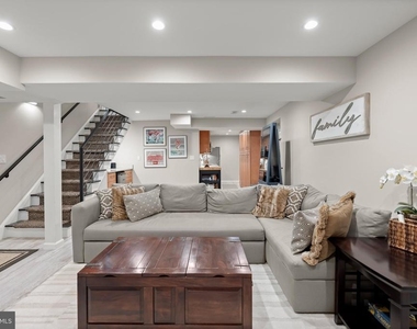 6709 Pemberton Street - Photo Thumbnail 32