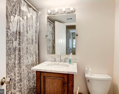 150 Monroe Street - Photo Thumbnail 19