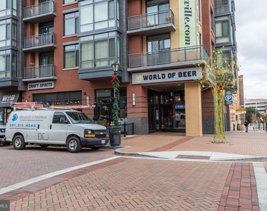 150 Monroe Street - Photo Thumbnail 24