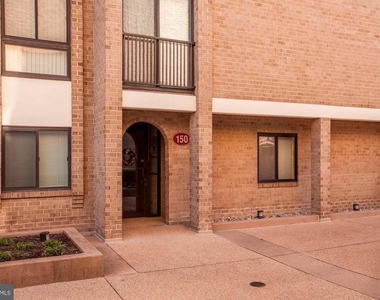 150 Monroe Street - Photo Thumbnail 1