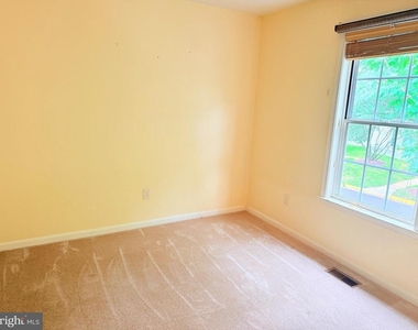 13759 Lark Song Drive - Photo Thumbnail 22