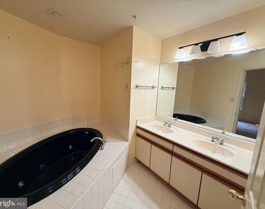 13759 Lark Song Drive - Photo Thumbnail 13