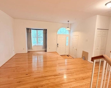 13759 Lark Song Drive - Photo Thumbnail 5