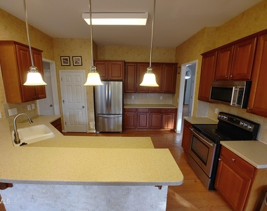 606 Lyon Tree Lane - Photo Thumbnail 6