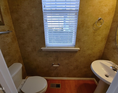 606 Lyon Tree Lane - Photo Thumbnail 14