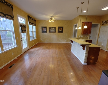 606 Lyon Tree Lane - Photo Thumbnail 9