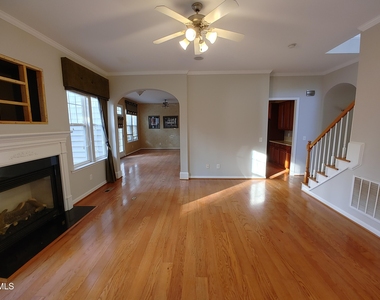 606 Lyon Tree Lane - Photo Thumbnail 4