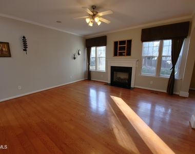 606 Lyon Tree Lane - Photo Thumbnail 2