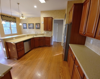 606 Lyon Tree Lane - Photo Thumbnail 7