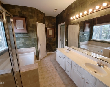 606 Lyon Tree Lane - Photo Thumbnail 16