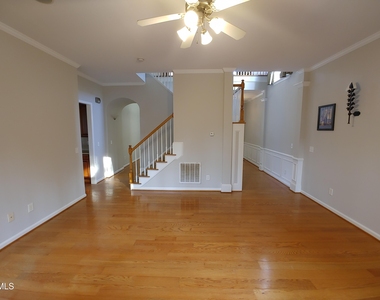 606 Lyon Tree Lane - Photo Thumbnail 5