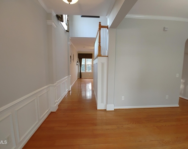 606 Lyon Tree Lane - Photo Thumbnail 13