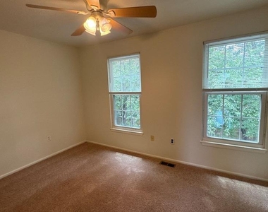 6762 Ducketts Lane - Photo Thumbnail 10