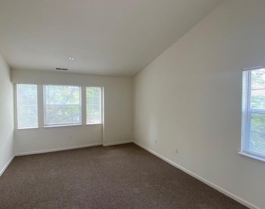 8601 Falls Run Road - Photo Thumbnail 17