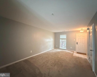 605 Tivoli Road - Photo Thumbnail 3