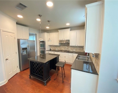 7424 Jaborandi Dr - Photo Thumbnail 4