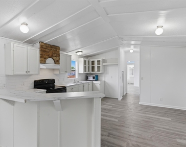 376 Rae Ln - Photo Thumbnail 17