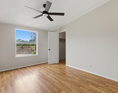 376 Rae Ln - Photo Thumbnail 15