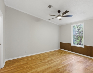 376 Rae Ln - Photo Thumbnail 14