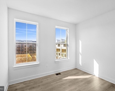 118 Locke Street - Photo Thumbnail 5