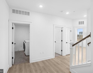 118 Locke Street - Photo Thumbnail 21