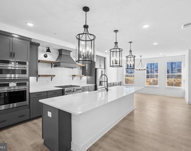 118 Locke Street - Photo Thumbnail 13