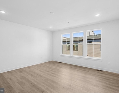 118 Locke Street - Photo Thumbnail 24