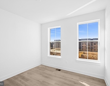 118 Locke Street - Photo Thumbnail 2