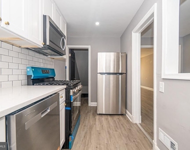 3519 Kentucky Avenue - Photo Thumbnail 8