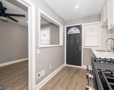3519 Kentucky Avenue - Photo Thumbnail 7