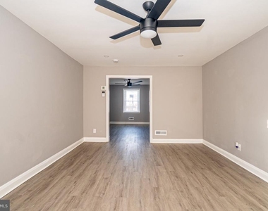 3519 Kentucky Avenue - Photo Thumbnail 4