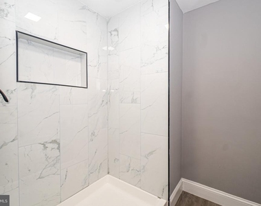 3519 Kentucky Avenue - Photo Thumbnail 14