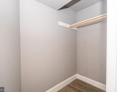 3519 Kentucky Avenue - Photo Thumbnail 3