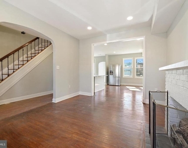 1719 E 31st Street - Photo Thumbnail 4